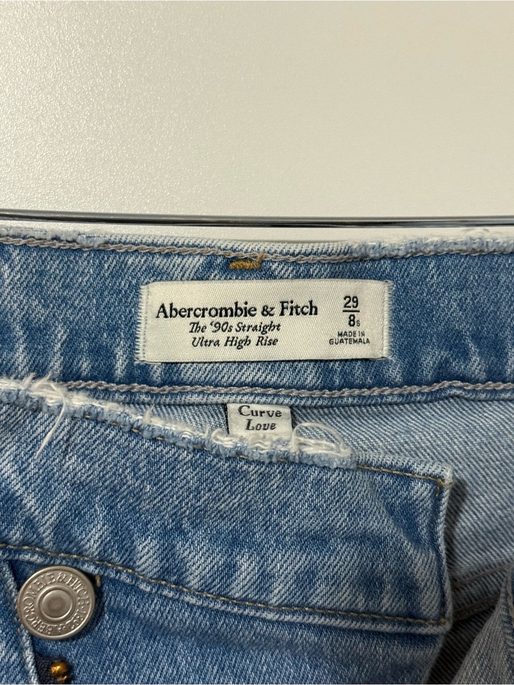 129.Abercrombie & Fitch The 90’s Straight High Waisted Ankle Jean Straight Short - Picture 3 of 11